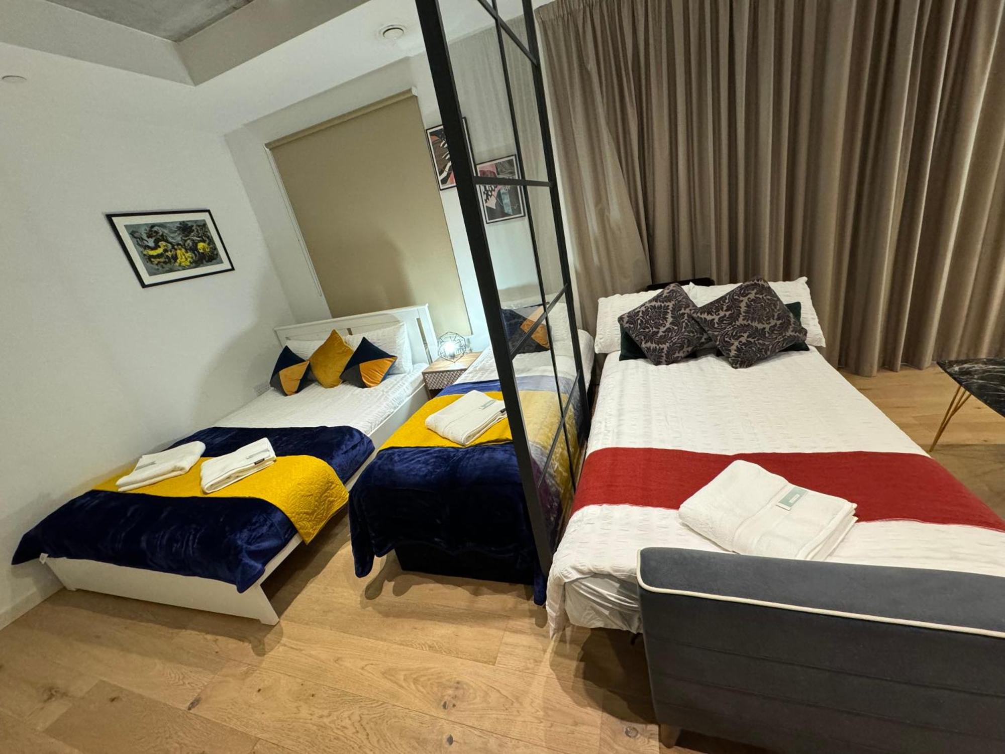 Amazing Cosy Apartment, Next To O2 Arena And Close To London Excel, Secure Parking Exterior photo